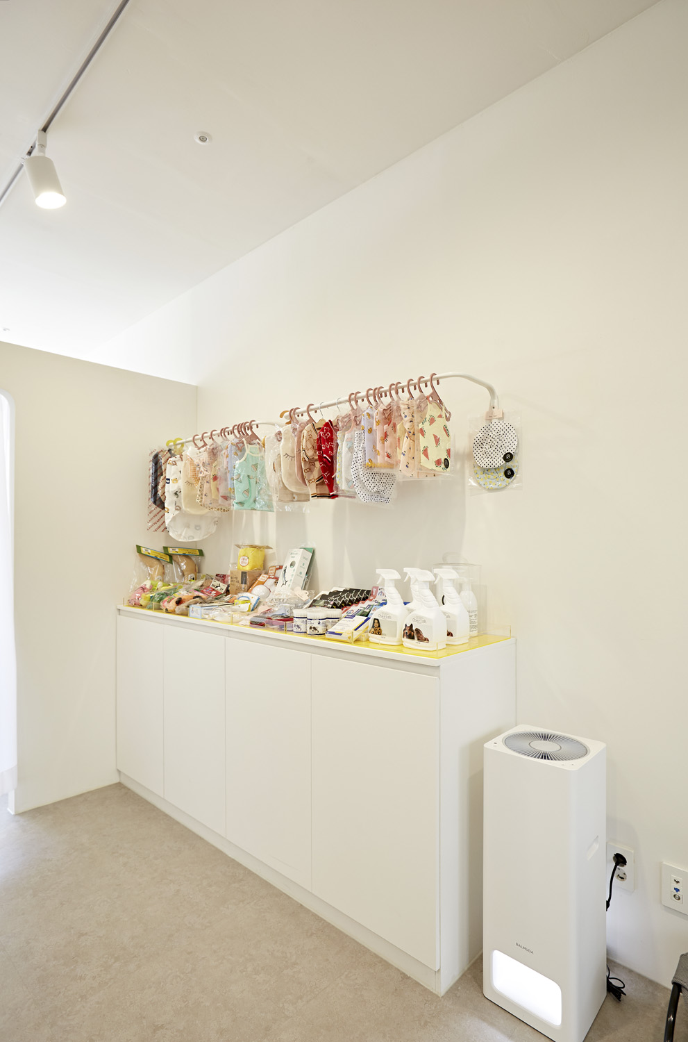 白色木纹，打造温馨舒适家居空间-10