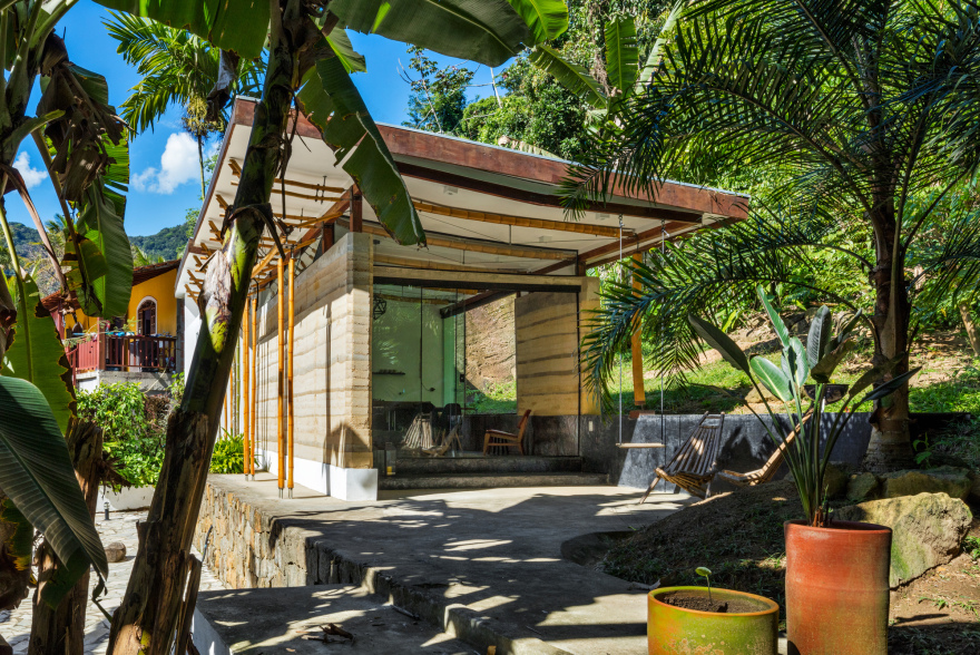 Guesthouse Paraty / CRU! Architects-33