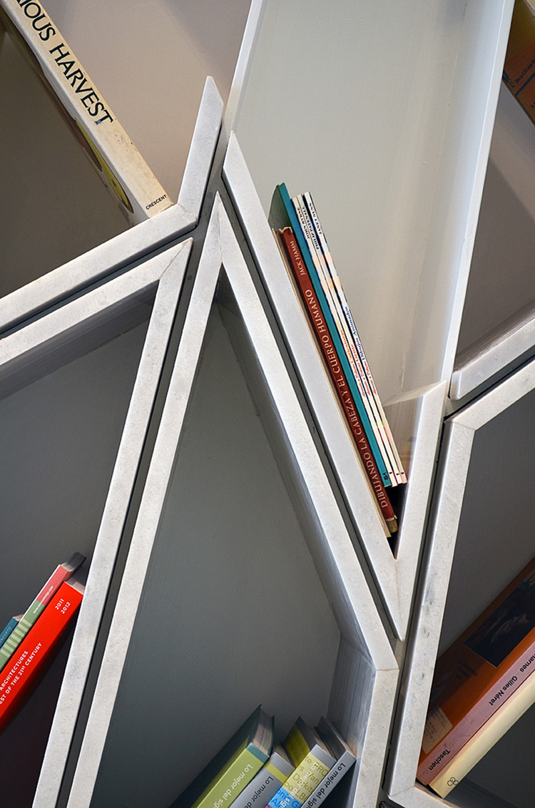 墨西哥城 2012 年建 2346 平方英尺现代住宅设计-12