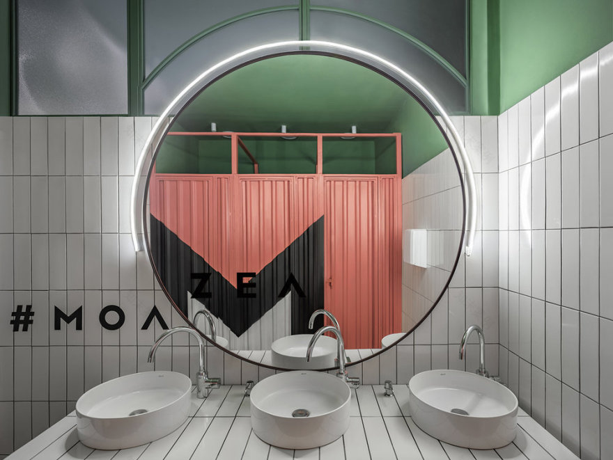 乌克兰利沃夫工业风酒吧设计-17