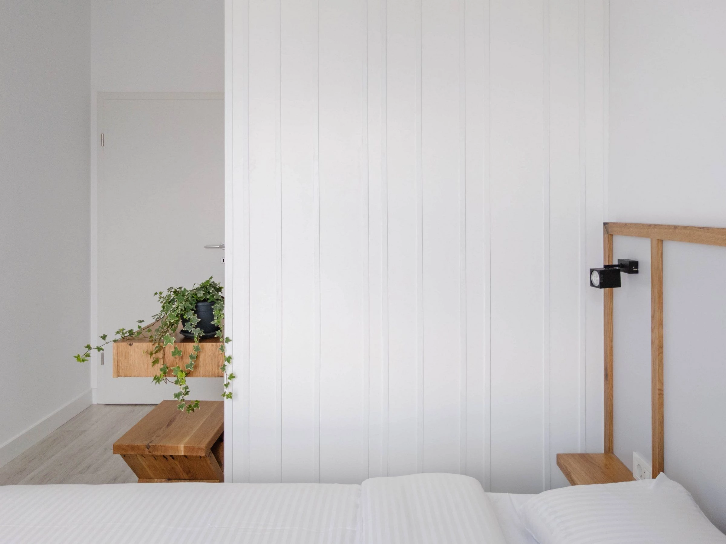 逃离现实的黑色厨房·Rozë 公寓丨普里什蒂纳-38