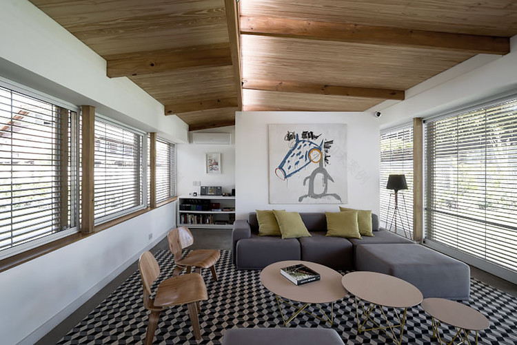 阿根廷独栋住宅的流动空间设计-11