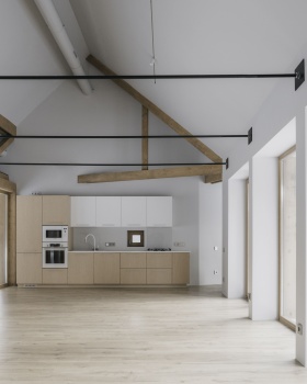 托架屋；支架屋（注：bracket有托架；支架等意思，这里结合具体语境可能会有更合适的表达，如果Bracket House是特定名称，可保持原样或根据其背景赋予更准确称呼 ）