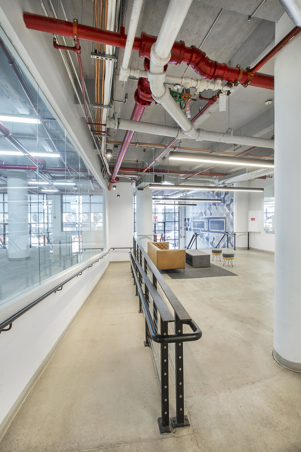 翻新转型 | 纽约长岛市 47-10 - 47-16 Austell Place 商业办公设计-8