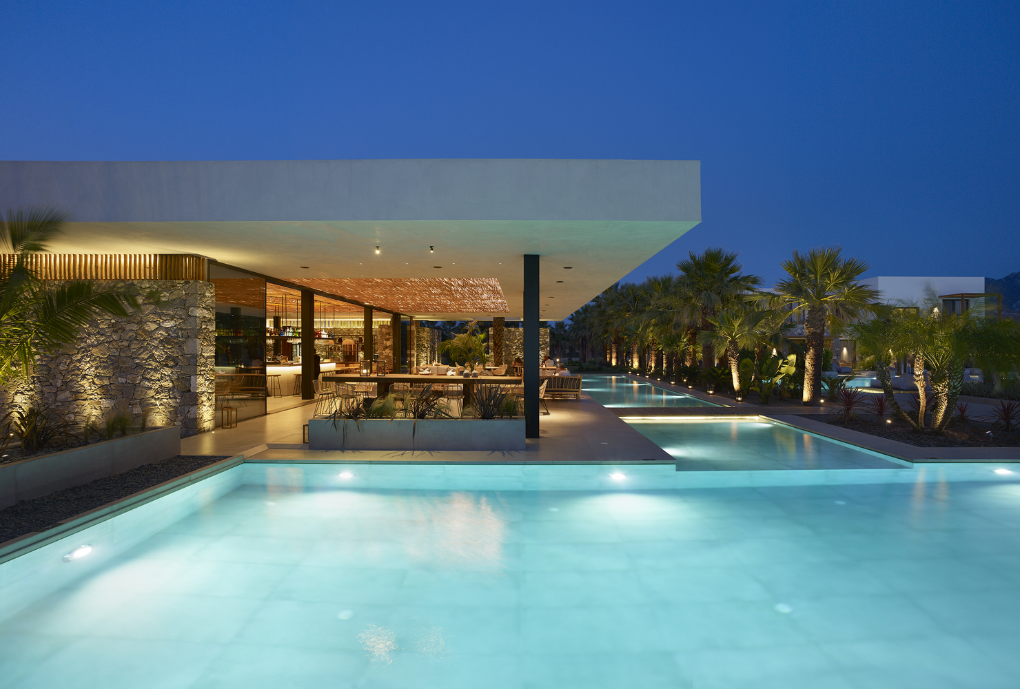 卡拉维亚海滩初级套房餐厅-49