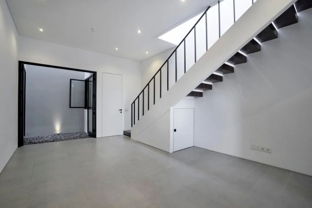 印尼泗水 518 平米地块的 5 个“R 微型住宅”设计-35