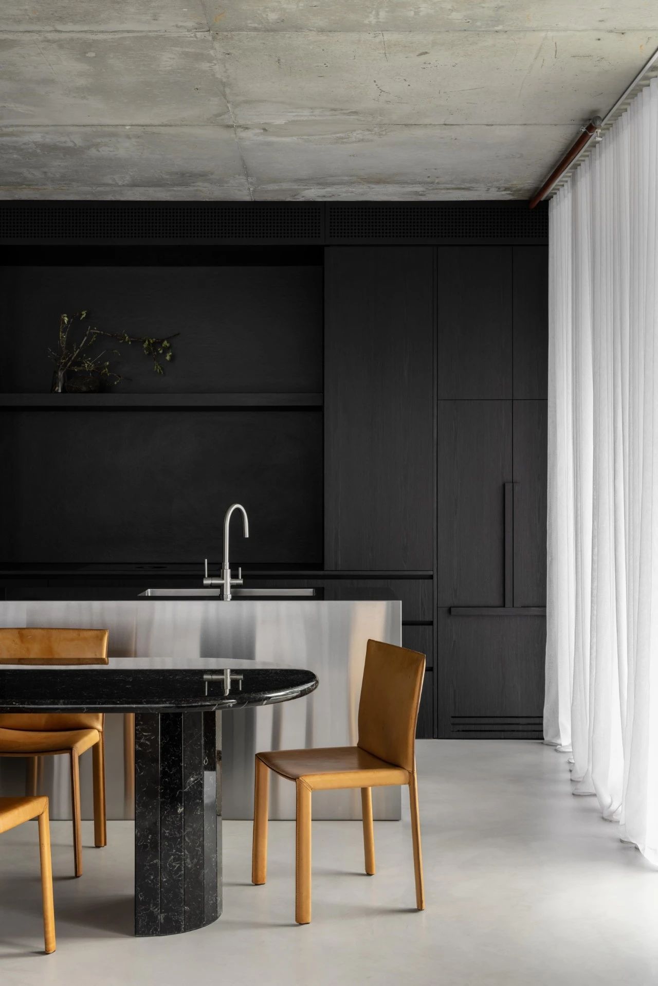 新旧融合的单色住宅丨澳大利亚墨尔本丨C.Kairouz Architects-26