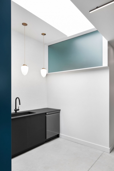 蒙特利尔 Le Soufflet 商业楼 | 旧式风箱相机启发的现代设计-32