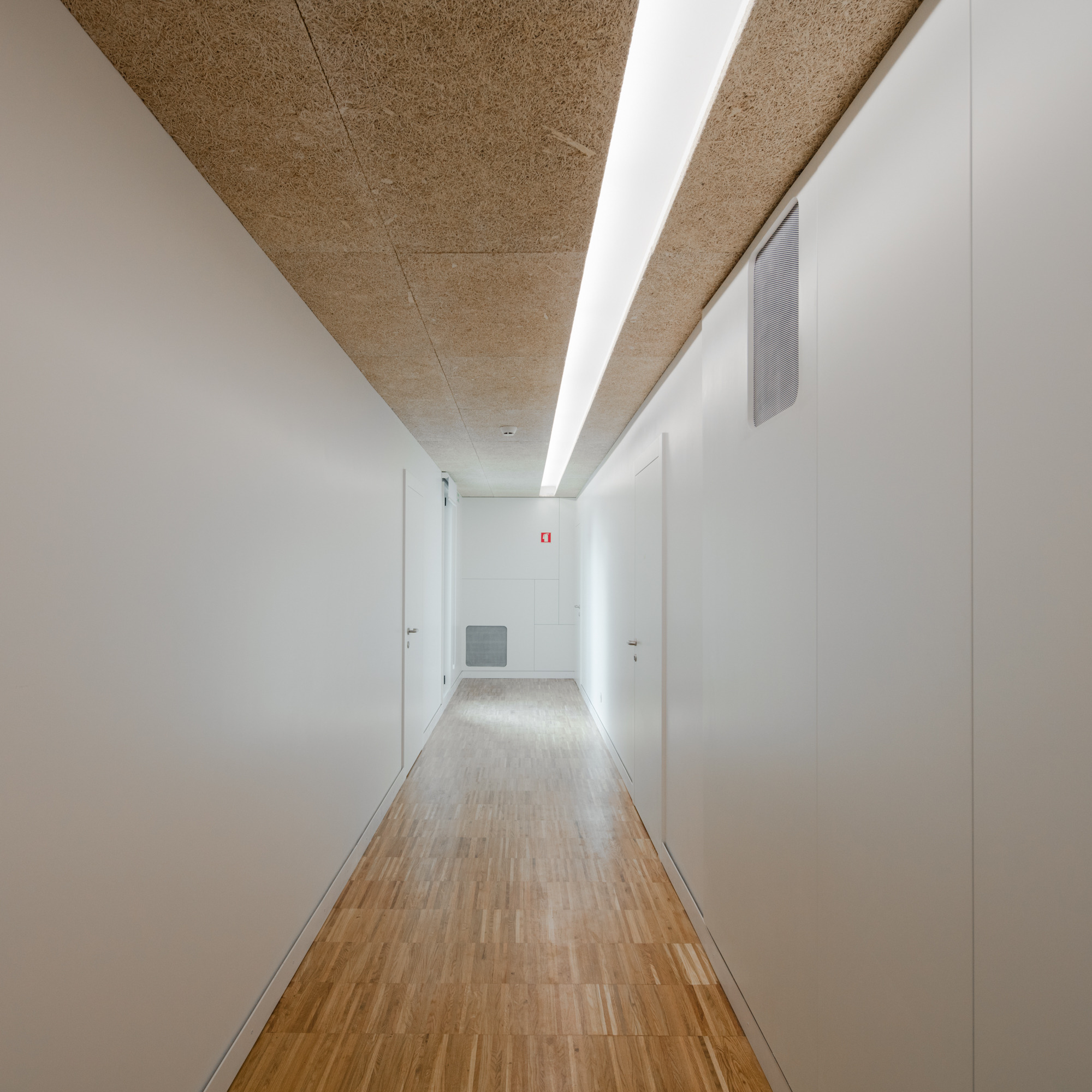 葡萄牙波尔图“Casa Acreditar do Porto”儿童癌症患者家庭住房设计-35