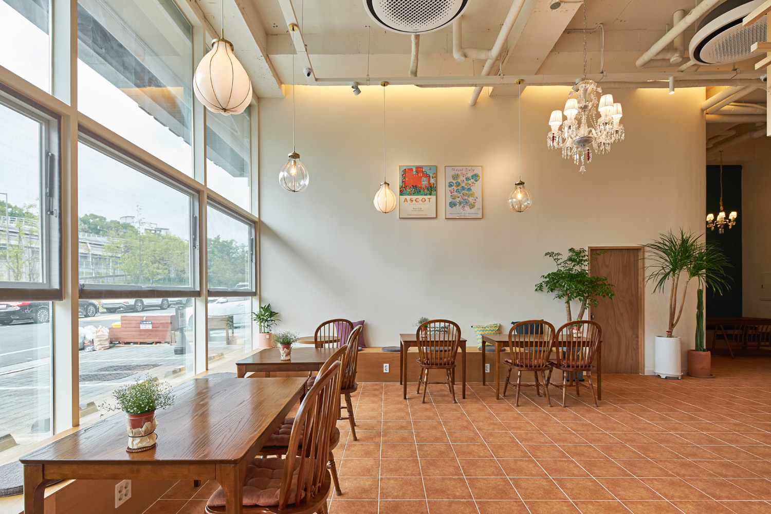 25 坪双层咖啡厅，极简设计诠释舒适空间-7