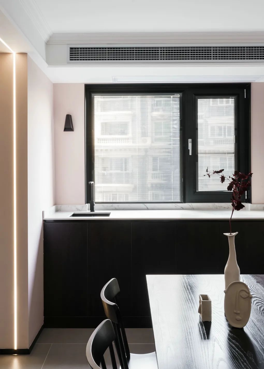 上海 102 平北欧风之家,粉色++ 白色++ 黑色大胆用色,储物空间超强-61