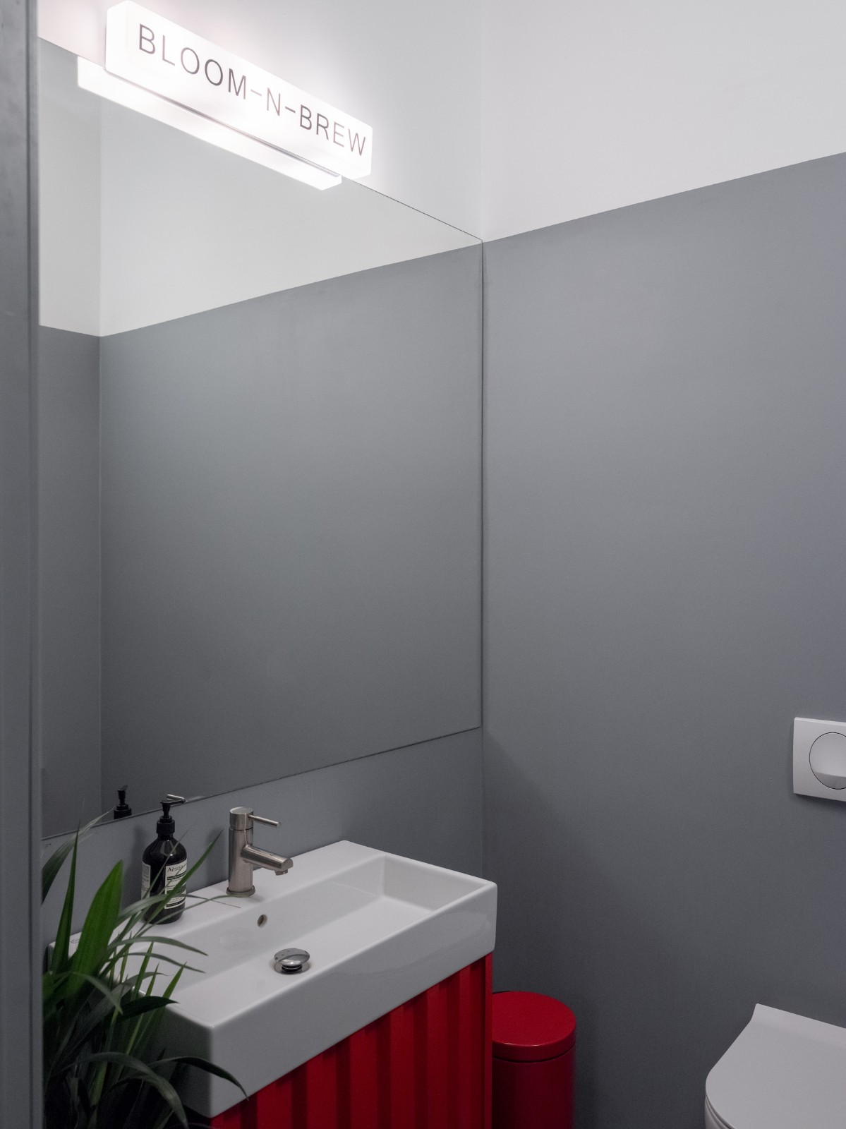 纯白极简魅力 Bloom n Brew 甜品-酒吧  Asketik Studio-20