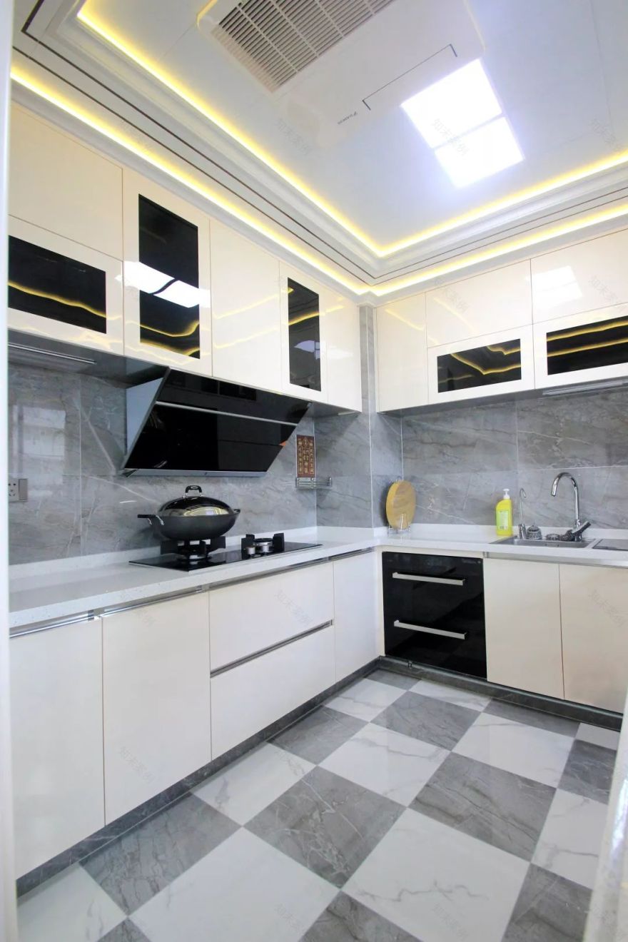 新外滩 1 栋梁总雅居 后现代轻奢风装修设计-37