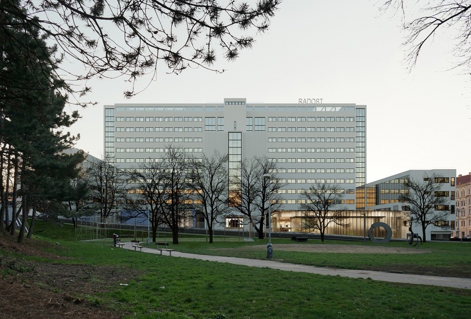 布拉格首座摩天大楼丨意大利布拉丨QARTA architektura-11