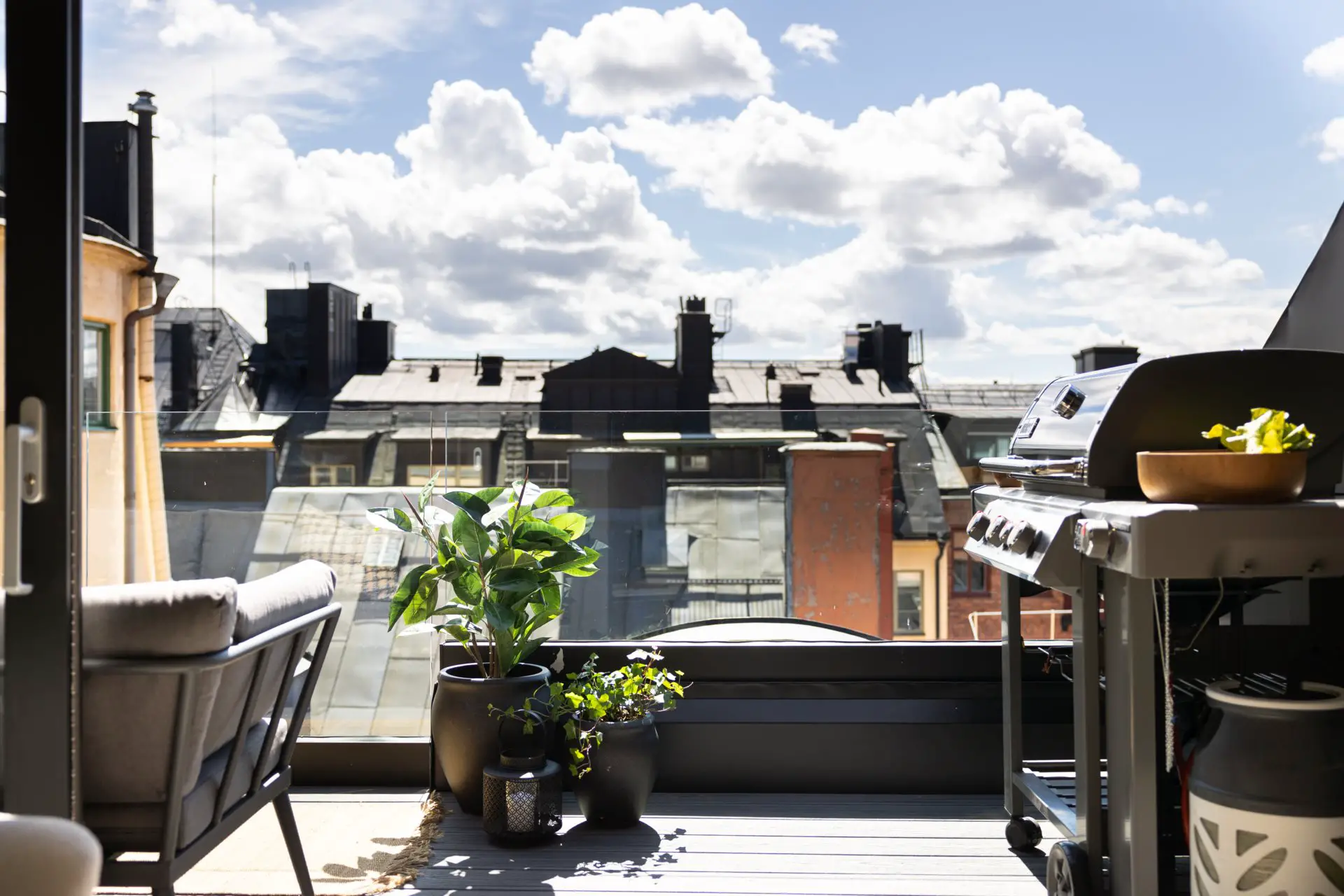 瑞典独特设计复式公寓,尽享城市宁静美景-21