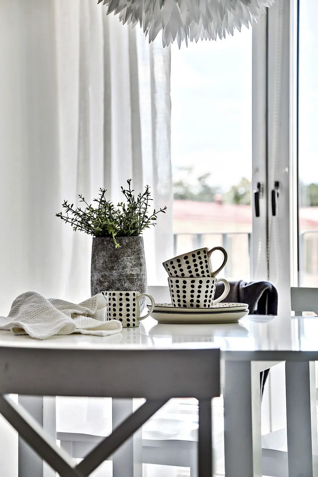 巧妙打造卧室 | 玻璃衣柜分隔空间-10