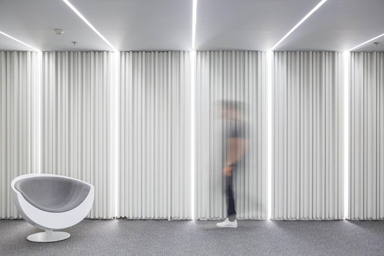 巴西10·10米纯白极简概念空间-14