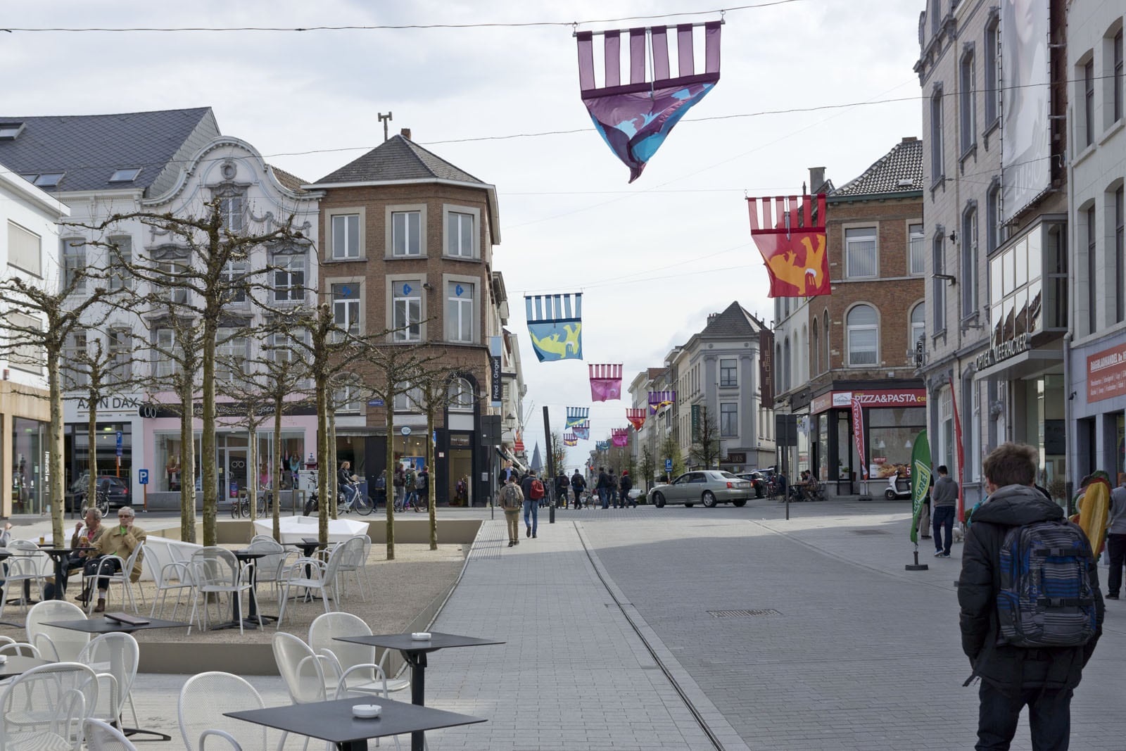 比利时梅赫伦林荫大道——低调而充满活力的购物街设计-9