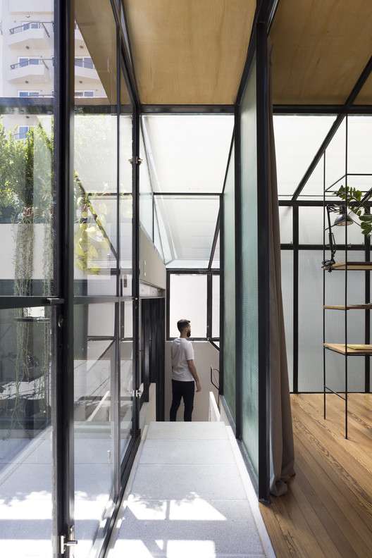 中庭公寓的透明改造-14