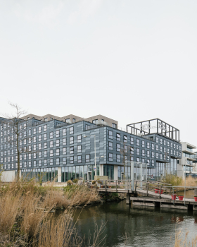 学生经验米内瓦港丨荷兰阿姆斯特丹丨VURB Architects