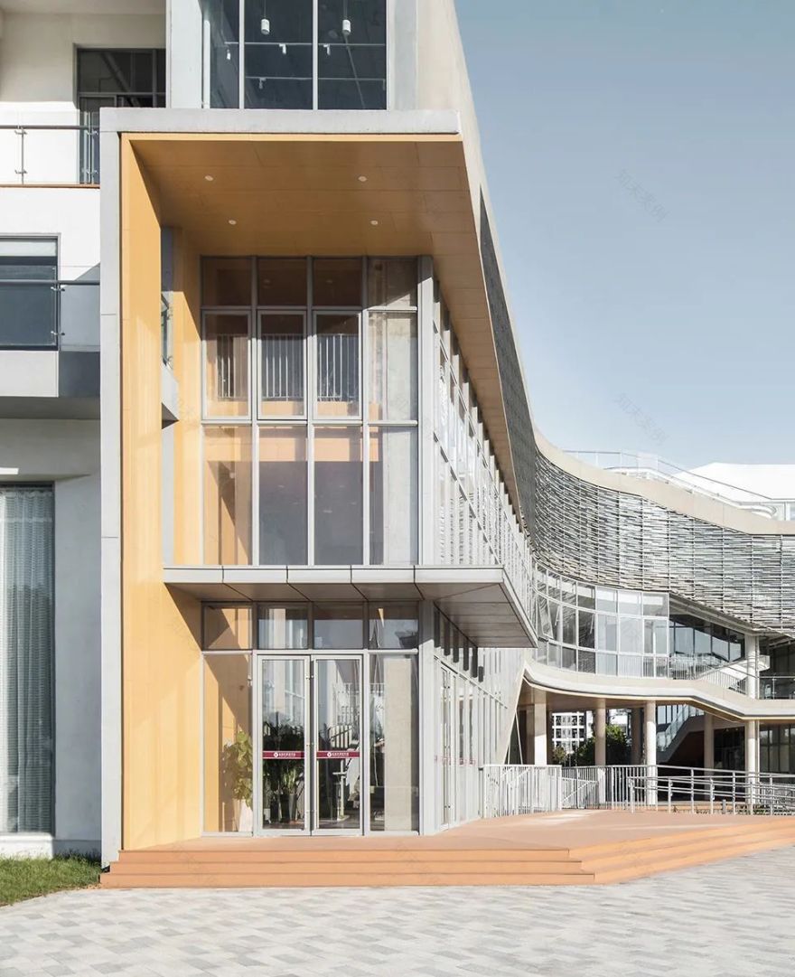 桥上教学楼 – 盐城外国语学校创新中心丨中国盐城丨Perform 普泛建筑-54