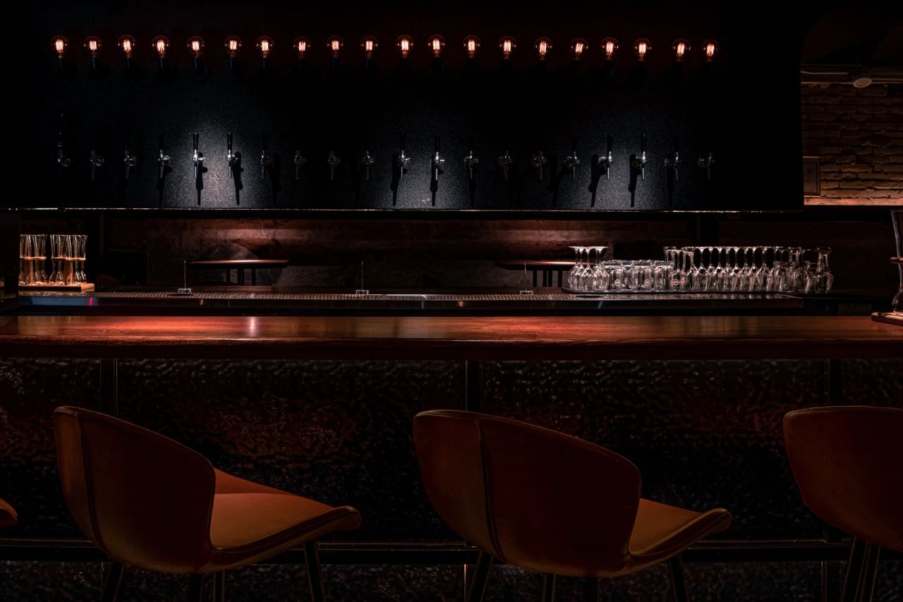 郭莘设计丨老厂房改造，市井里的有鲤酒馆丨中国西安-24