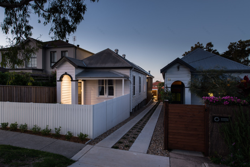 梅雷韦瑟改变 | 海滨旧宅翻新成现代舒适居所-11