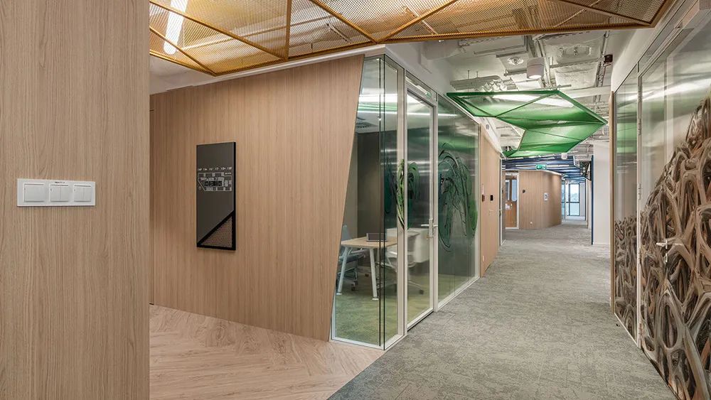 波兰 Autodesk 办公室 | 活力动感金属网演绎现代工业风-7