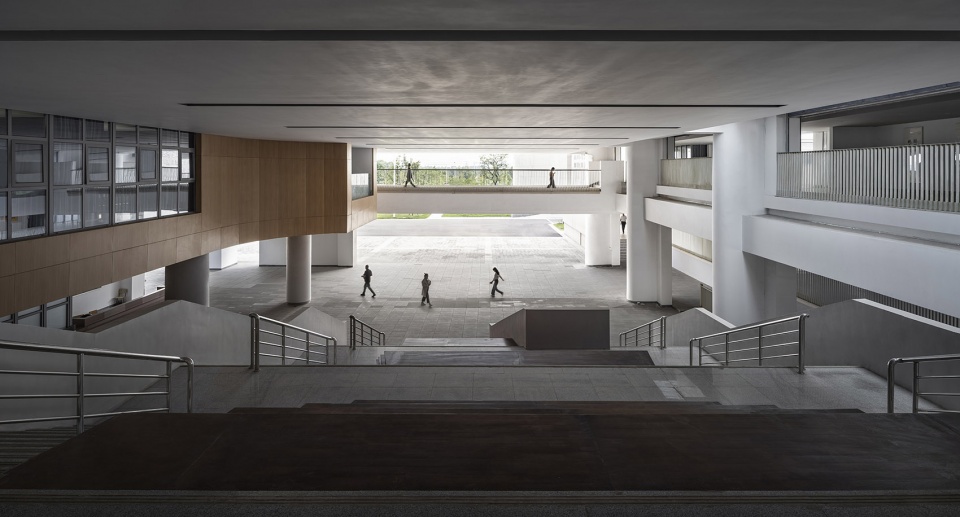 江苏省靖江高级中学新校区丨中国江苏丨江苏中锐华东建筑设计研究院有限公司荣朝晖工作室-62