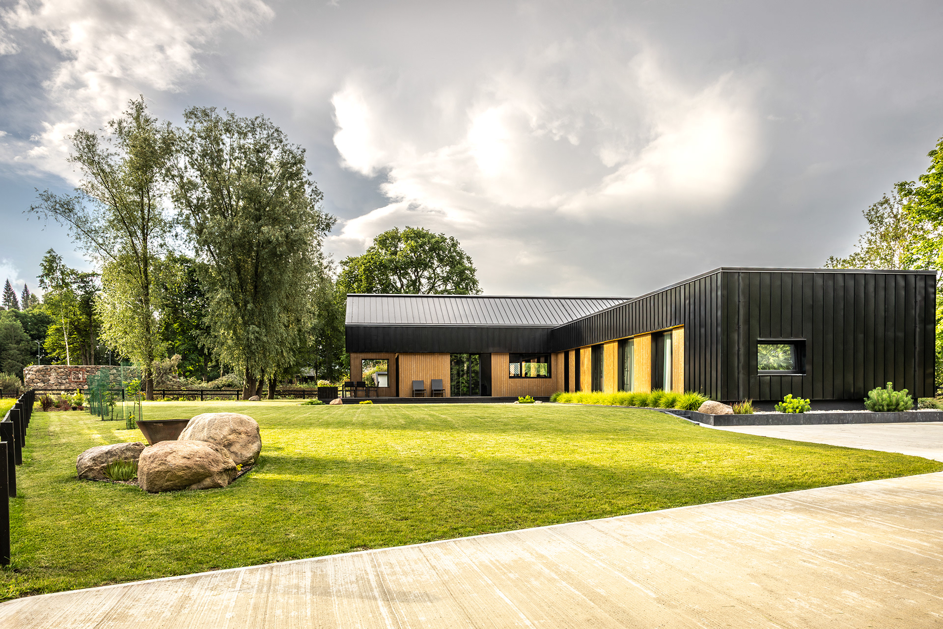 拉脱维亚瓦尔扎斯私人花园设计丨景观建筑师Agnese Purvina-15