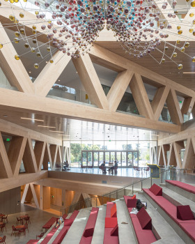 丨美国洛杉矶丨BIG