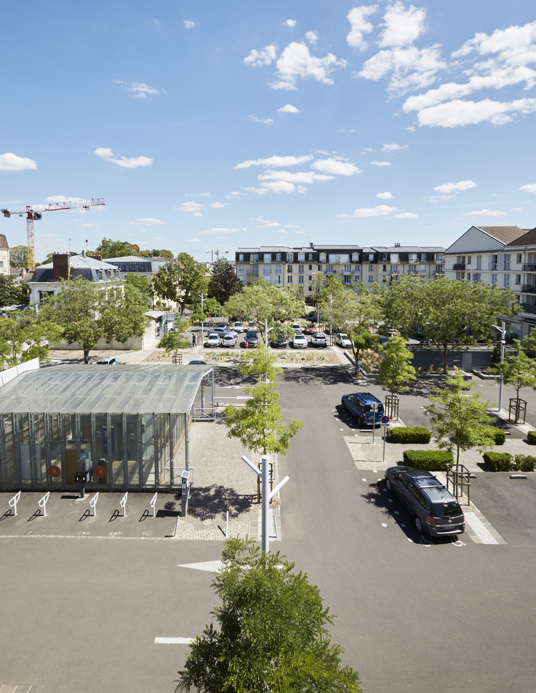 法国 Mantes-la-Jolie 市 Henri Dunant 广场改造，实现行人友好与城市融合-39