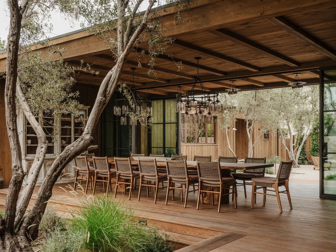 “Stranded in Paradise”（滞留天堂）-90