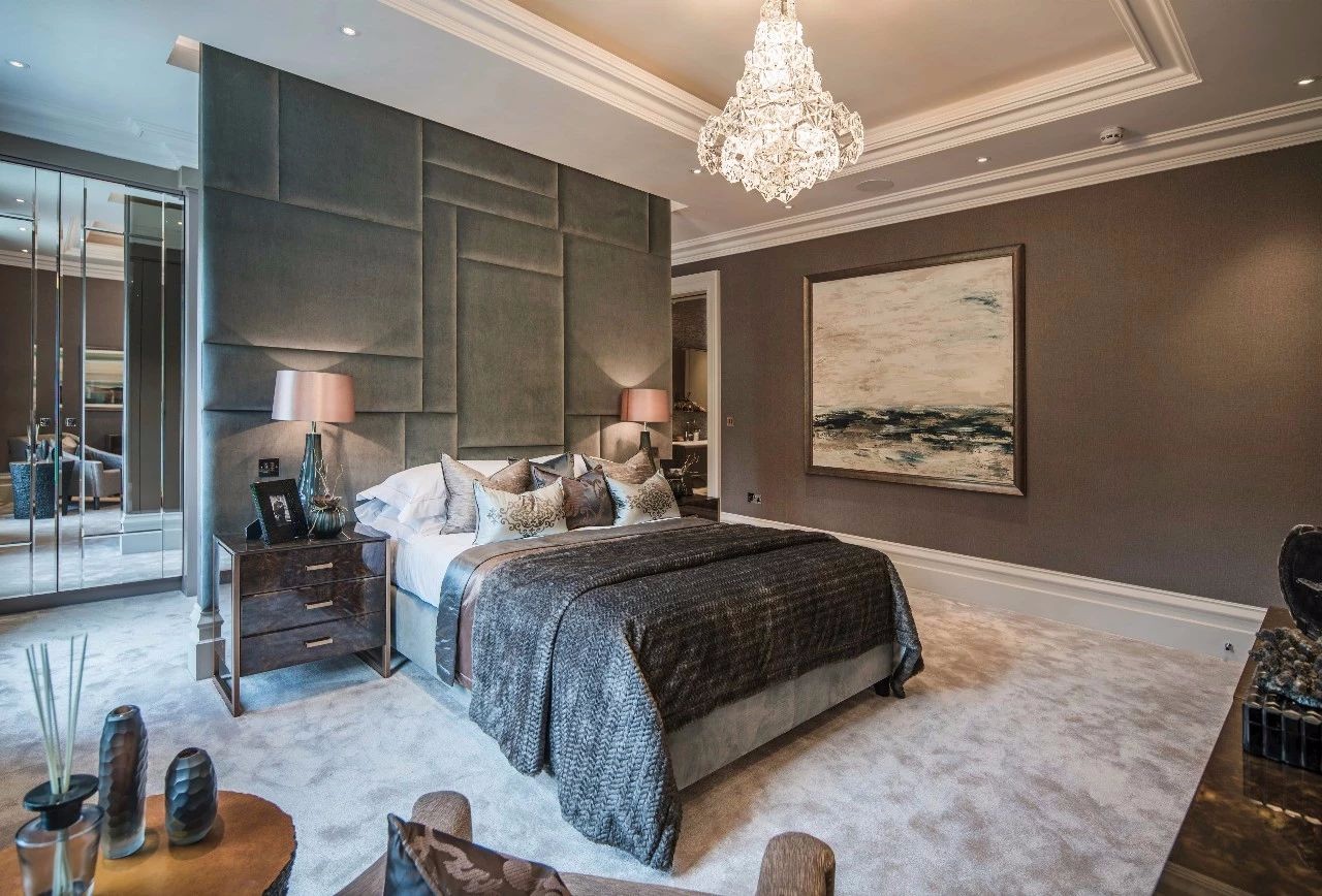 亚历克斯·詹姆斯-25