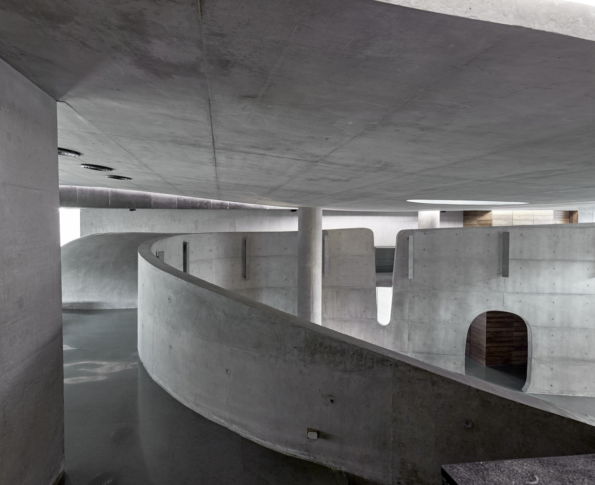 剥去的莫比乌斯屋-20