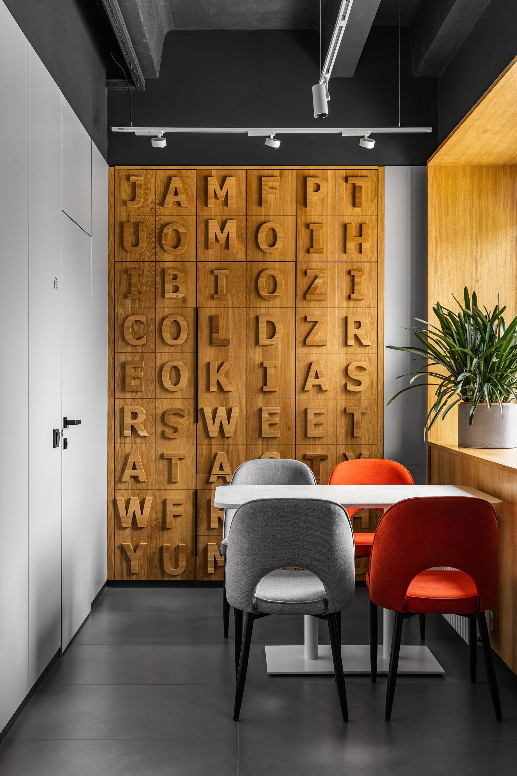 Deve·perts 团队打造未来感 IT 办公空间-24