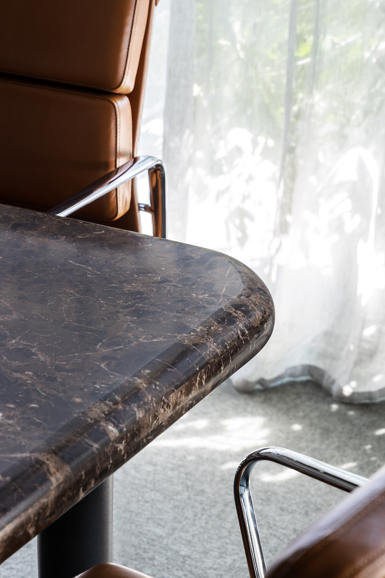 Mancini Made 新办公室 | 室内外景观融合,打造创新设计典范-9