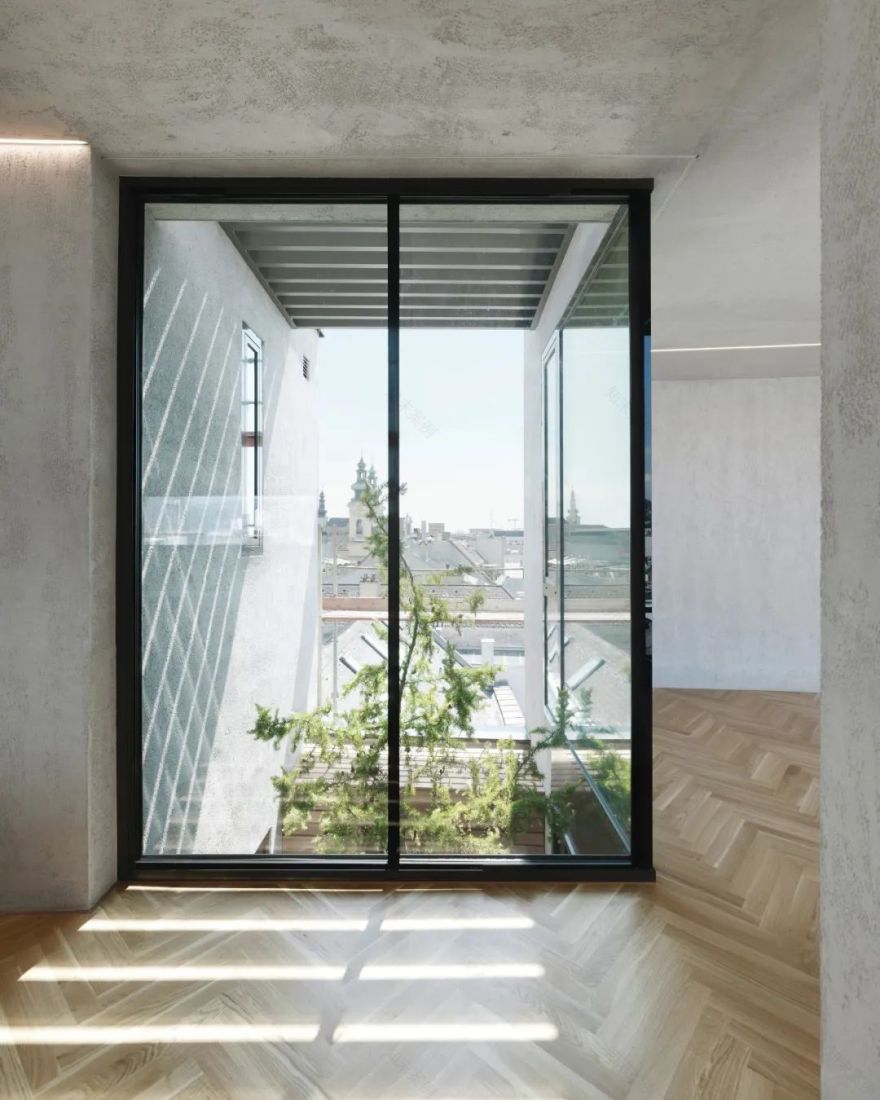 奥地利林茨 Taubenmarkt 住宅——Hertl Architekten 的极简主义杰作-14