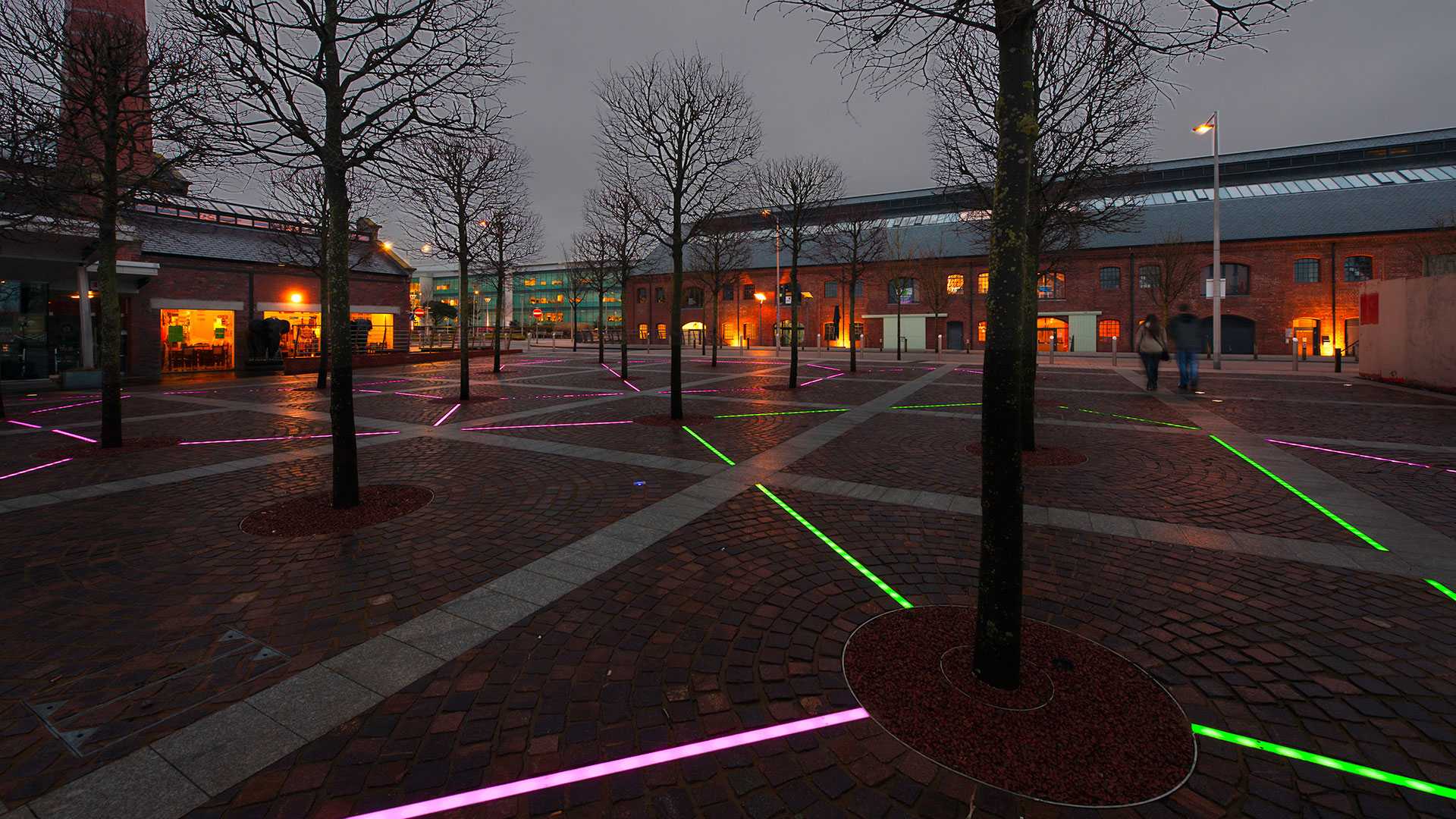 威尔士王子码头的 Ice 广场景观照明设计丨英国斯旺西丨Studio Fink-7