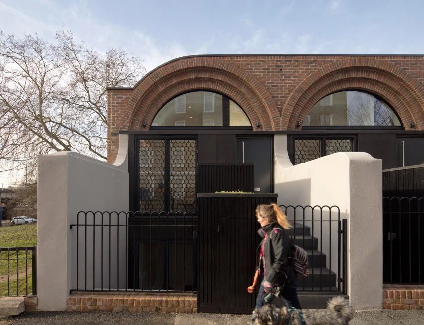 全球最具创意的十座红砖建筑丨孟加拉国丨PMA Madhushala,Sthapotik,CTA 等-115