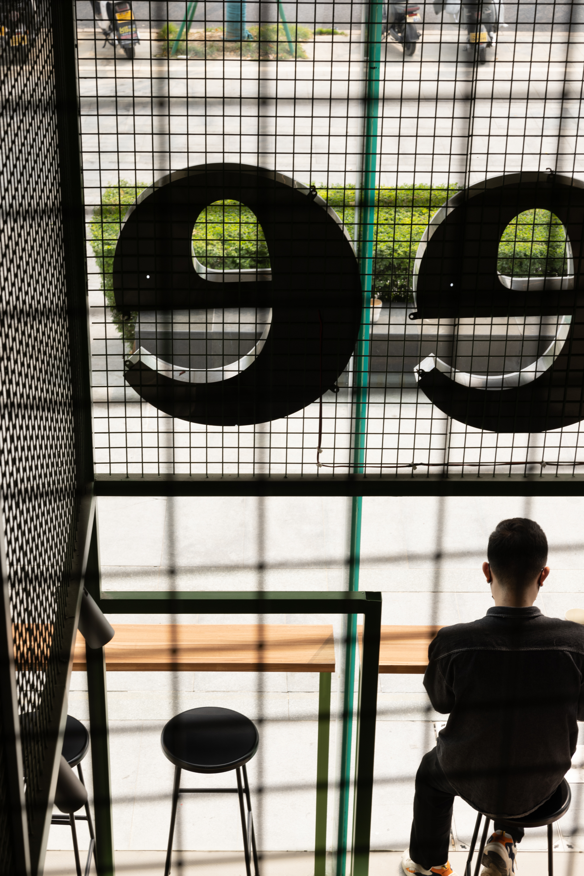 中国杭州本空设计 八角杯咖啡厅EFC店50平-4