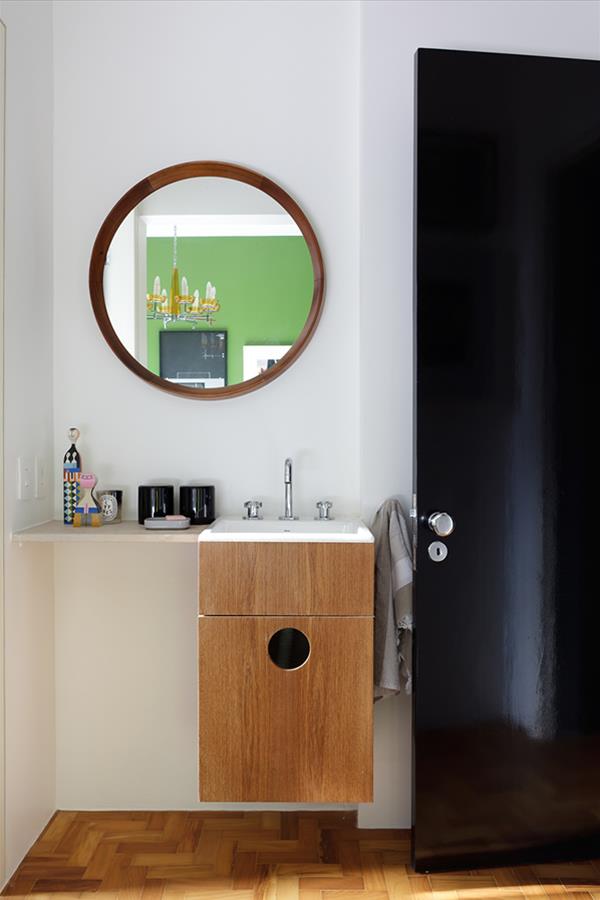 色彩斑斓的木质公寓 · 巴西 Residência Lorena-14