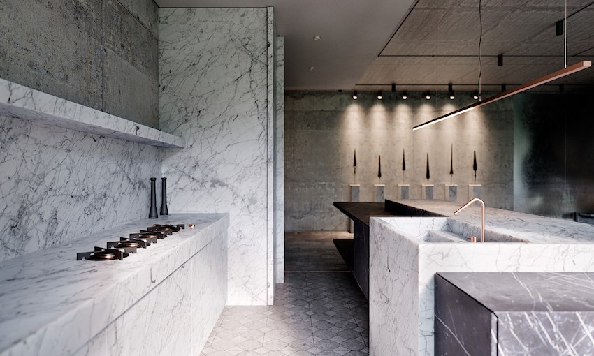 摩尔多瓦 175㎡灰黑石纹风 LOFT 公寓设计-9