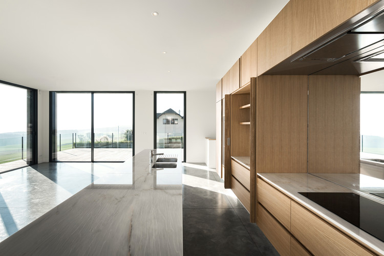 融合自然景观的法国边境住宅-4