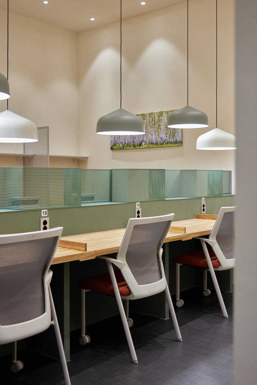 干净利落的 40 平米咖啡厅室内设计-15