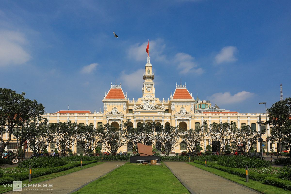 融合法式建筑特色的胡志明市地标建筑-12