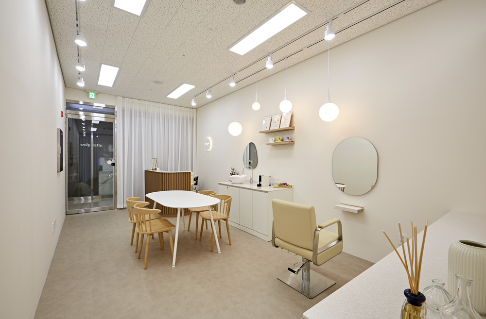 简约风格 10 坪美妆店设计案例-6