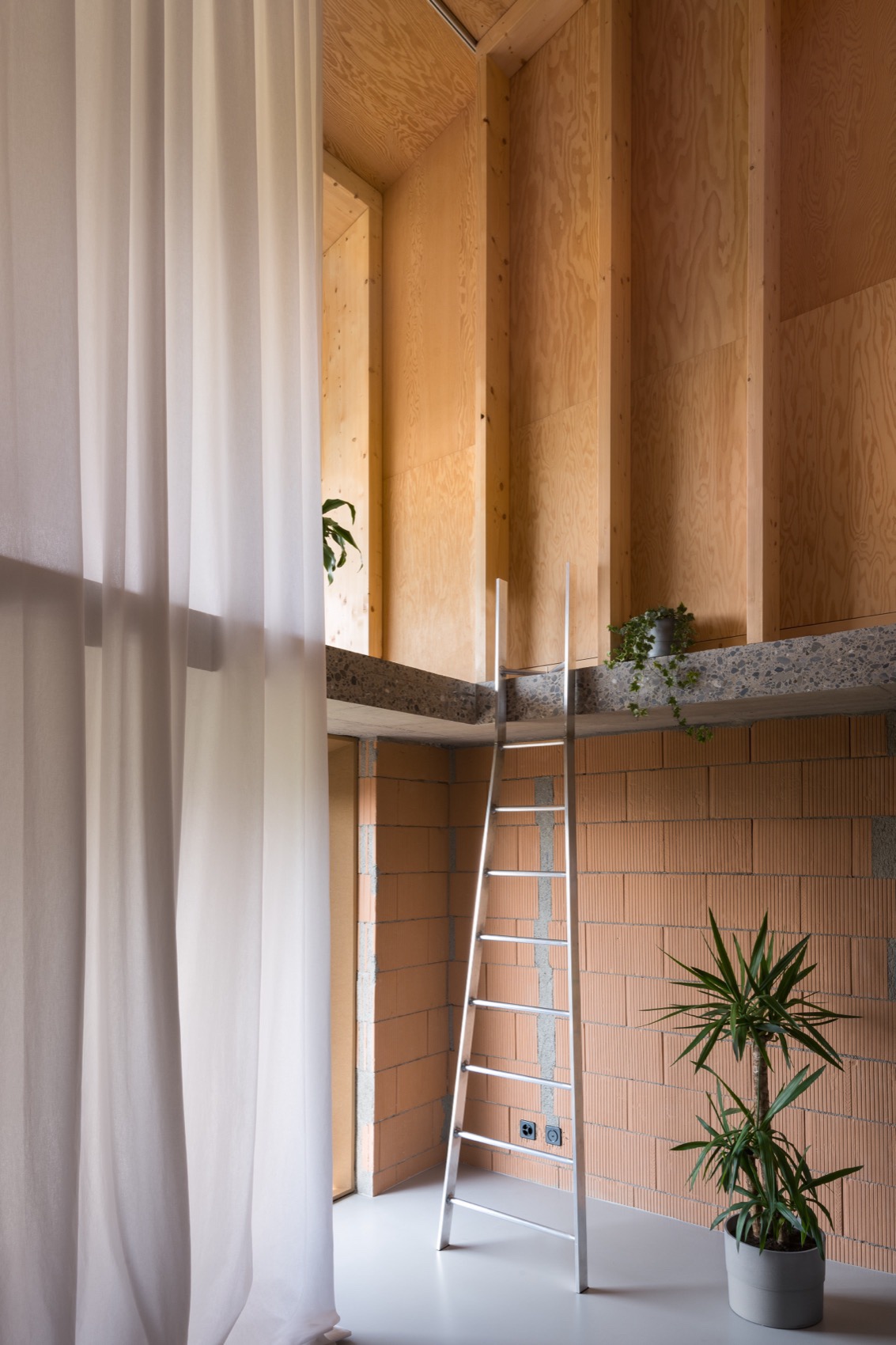 LA CRETÂ农舍丨瑞士丨BARD YERSIN-6