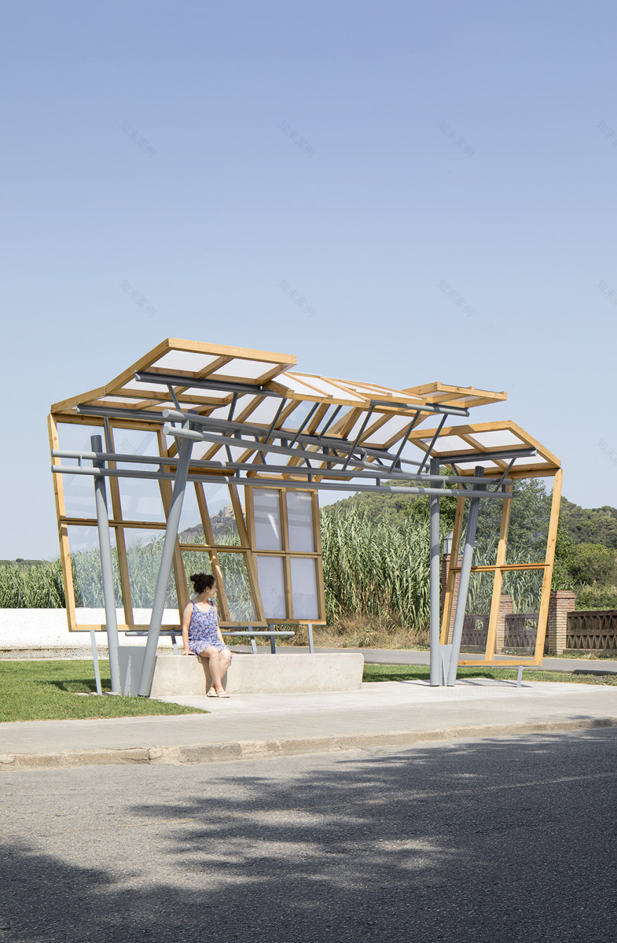 帕拉福尔斯公交车站-8