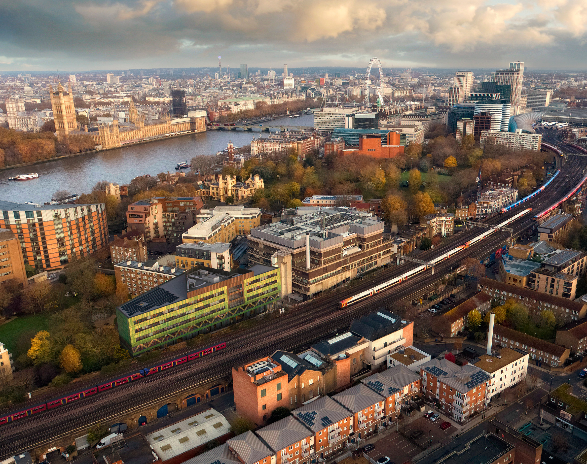 伦敦碳负性木质办公室“天堂”亮相-11